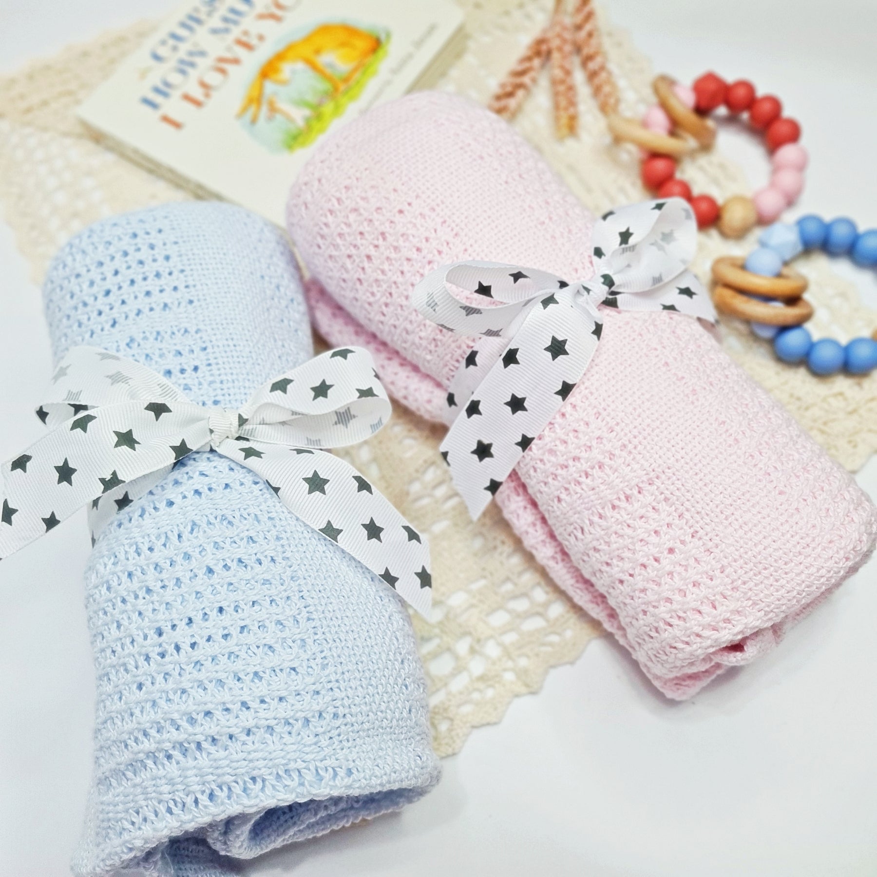 Mothercare Essential Cotbed Cellular Blanket